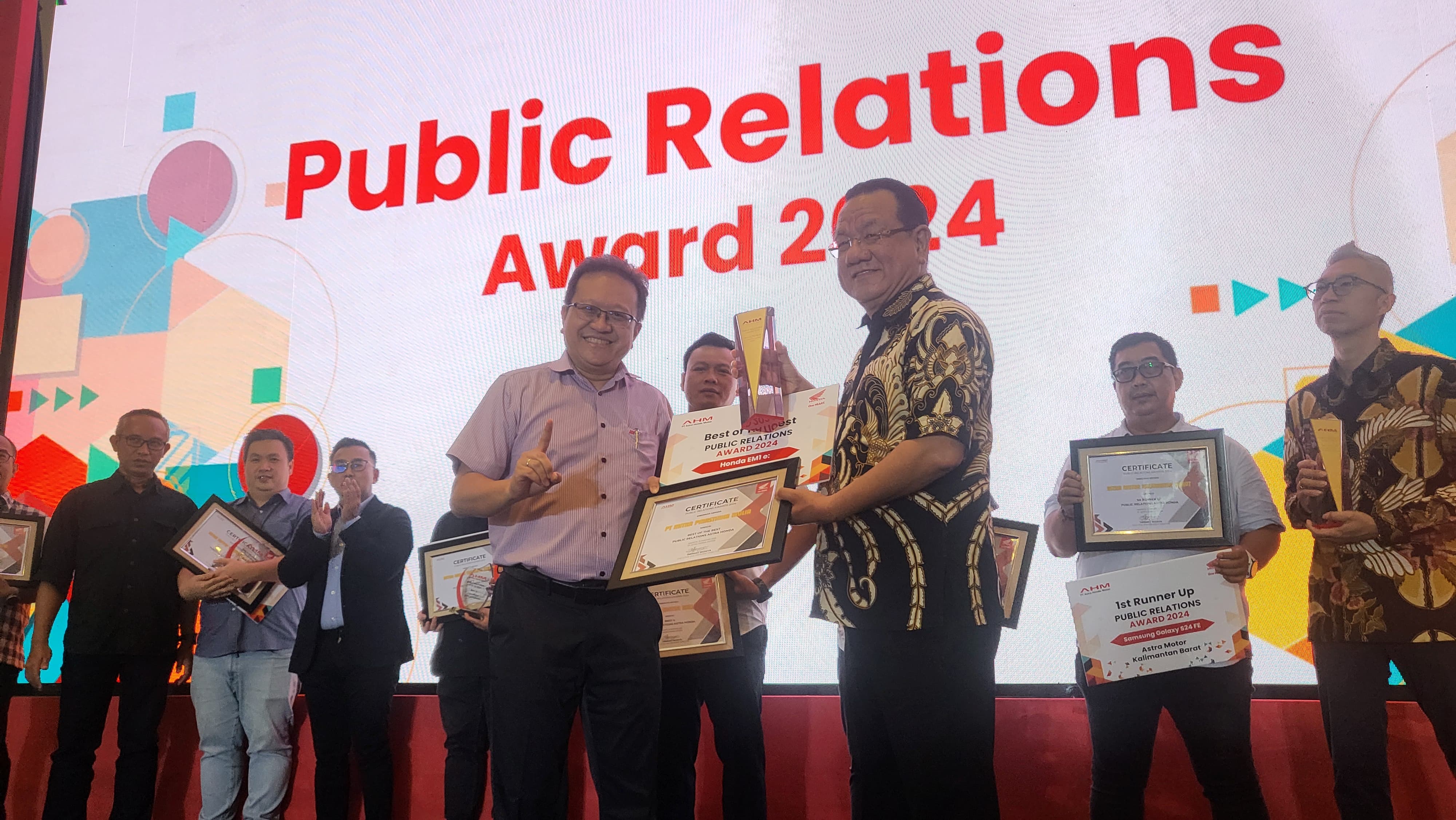 Public Relations MPM Honda Jatim Kembali Raih Penghargaan Best of the Best PR Honda.